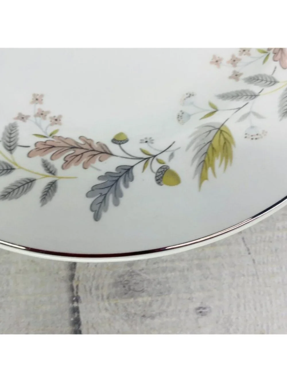 Johnson Brothers LYNTON OLDER SNOWHITE Floral England Lunch Salad Plates Set 5